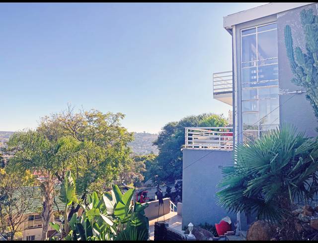 5 BEDROOM HOUSE FOR SALE IN GLENVISTA